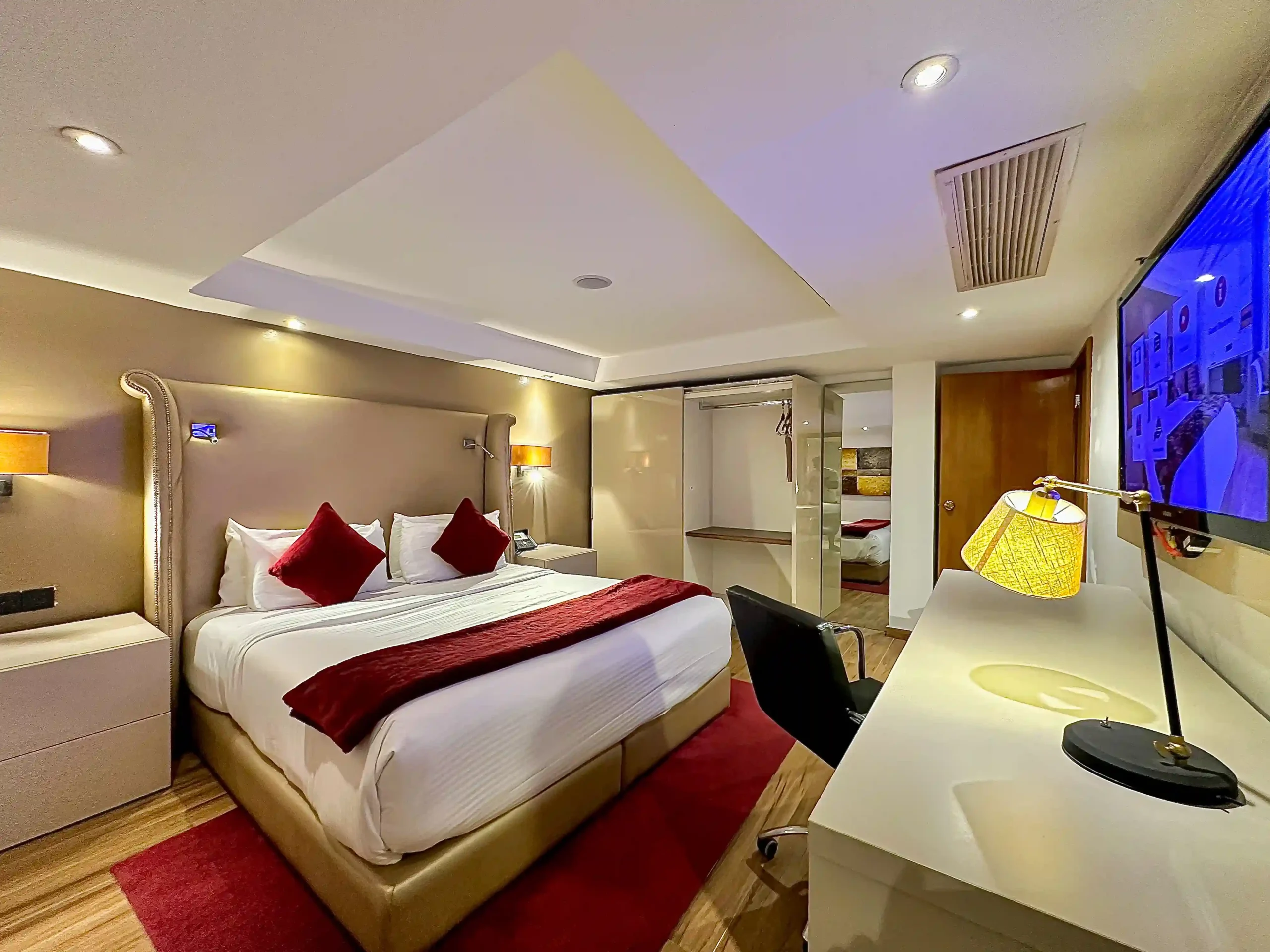 Deluxe Suite